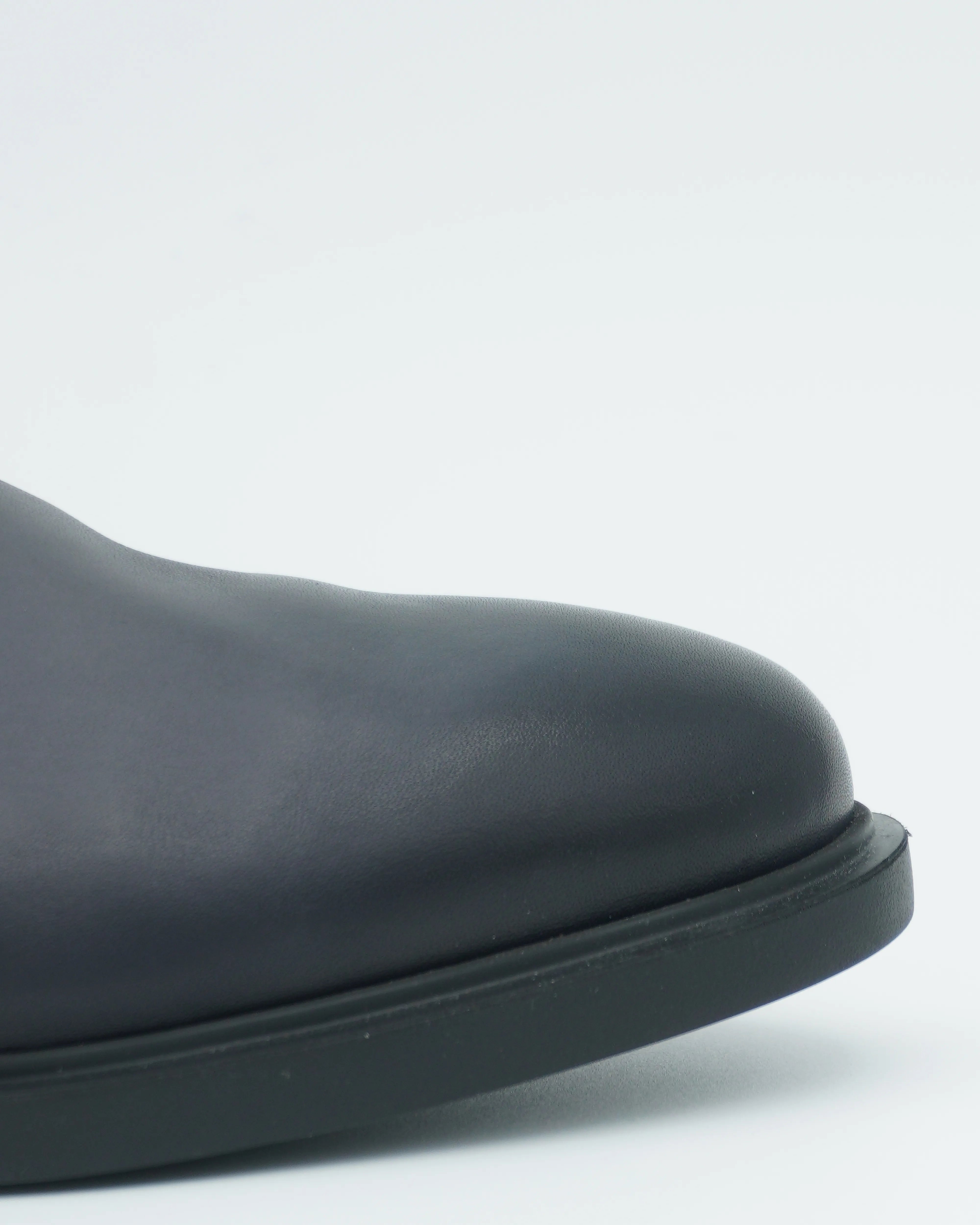 Doucals Calfskin Chelsea Boots Dark Grey