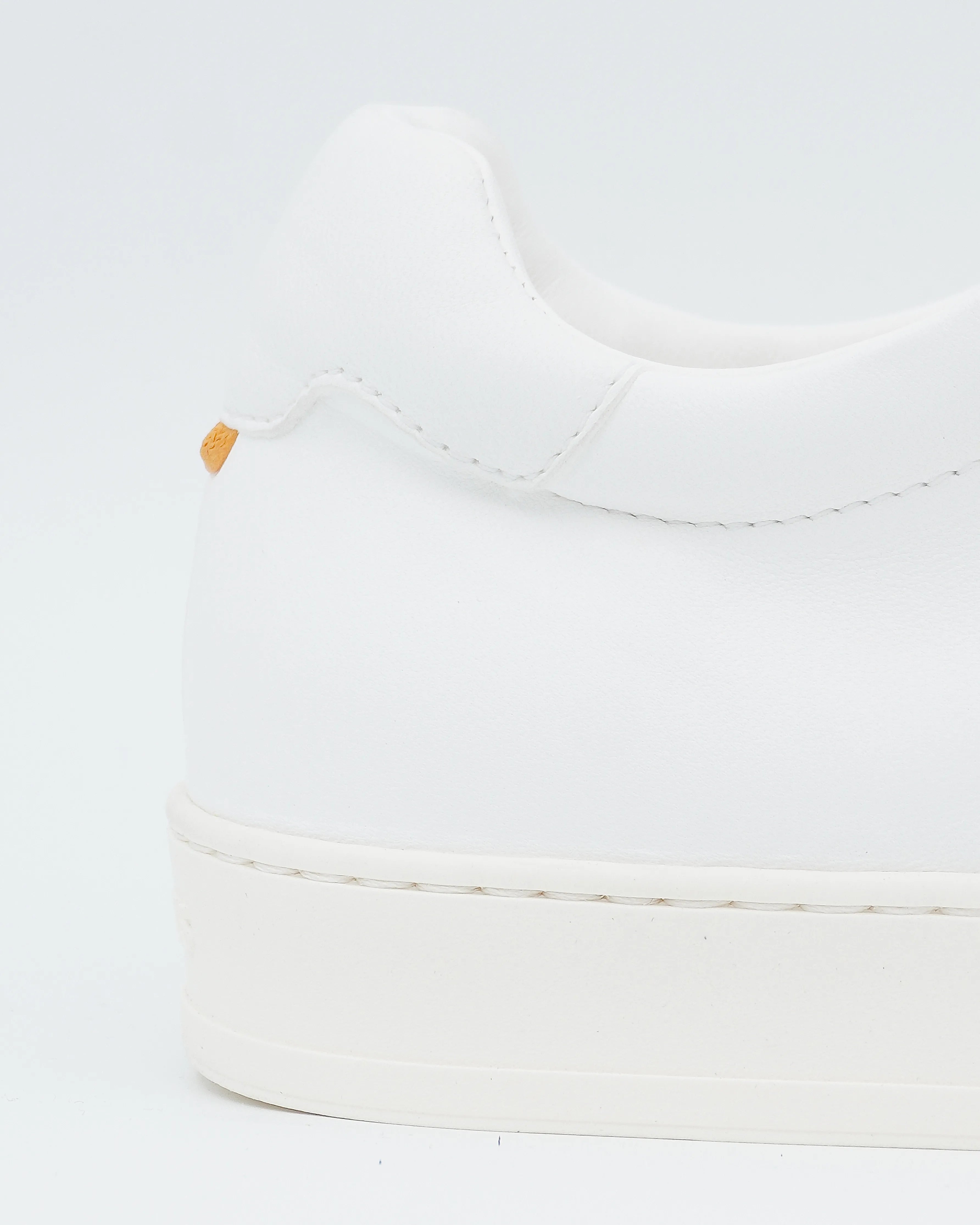 Doucals Sneaker Ultra Soft Lamb Nappa White